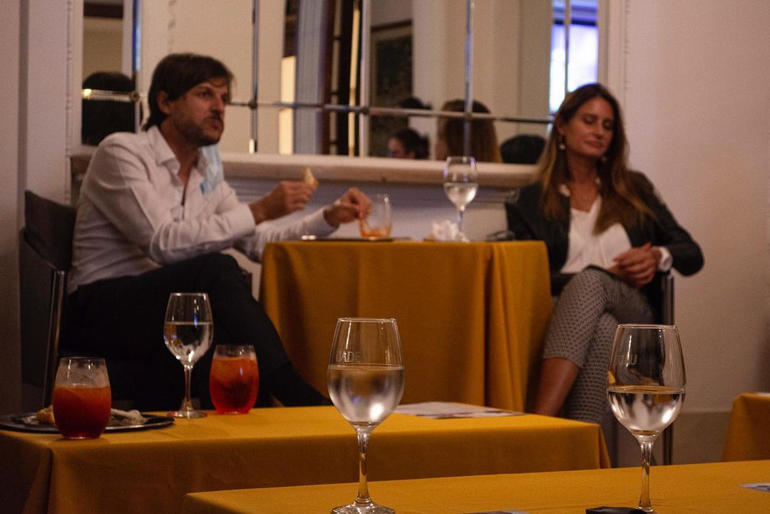 279078100 371320508345921 1555129914743216063 N