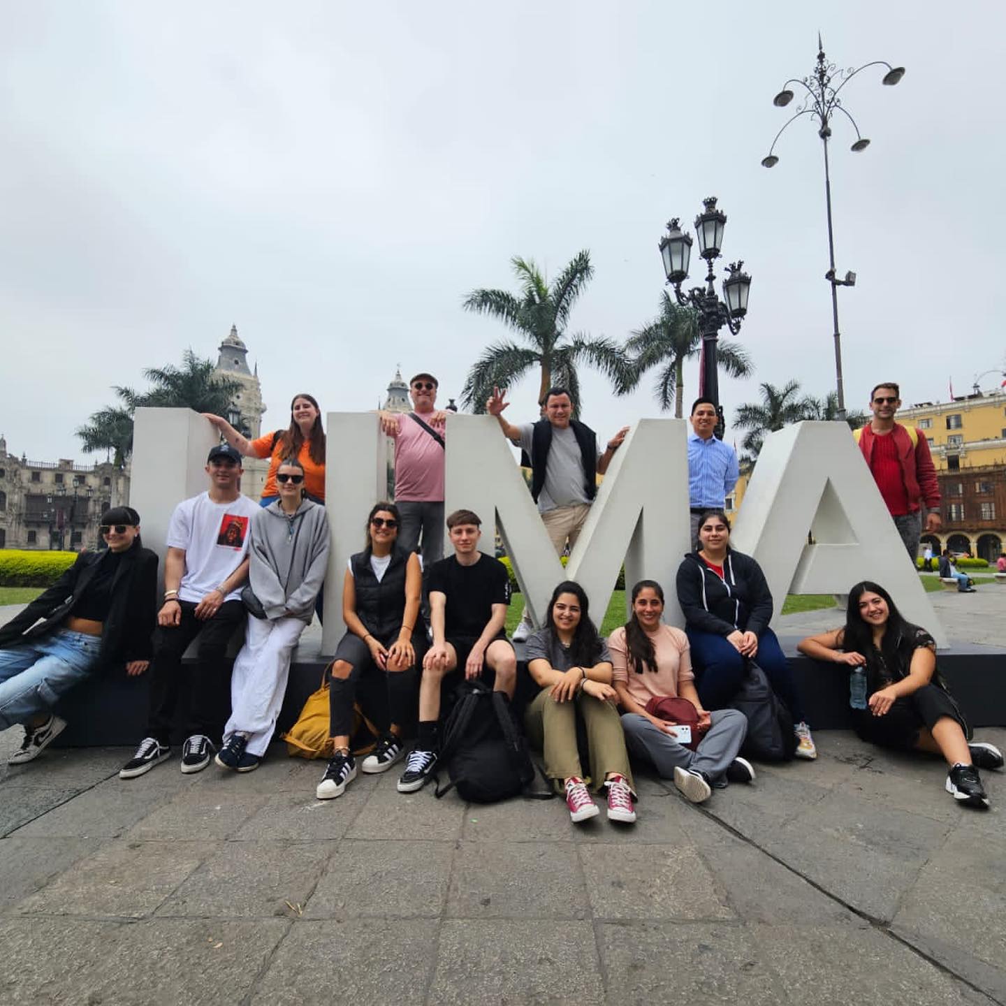 Uadeoficial 1703097400370