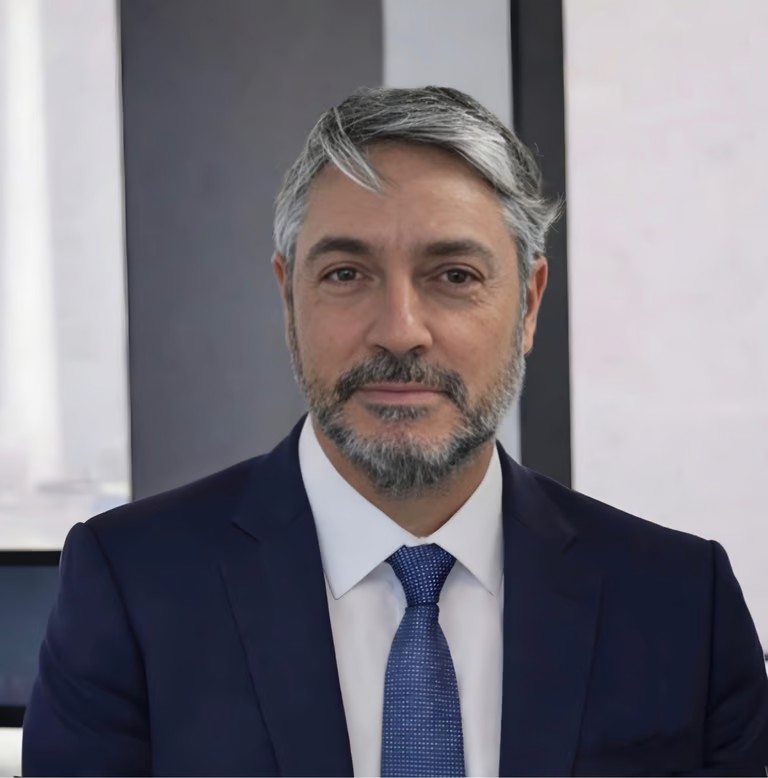 Luis María Cravino